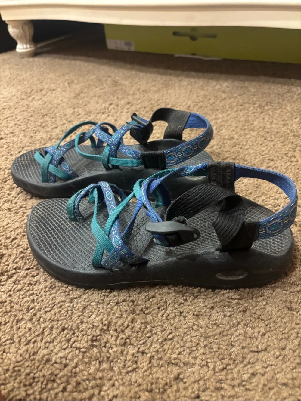Women’s teal and Blue Strappy Outdoor Sandals Chacos
